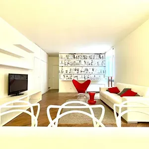 Domus - Ampia Moderna Casa Su 2 Piani Nel Cuore Di Apartment Verona